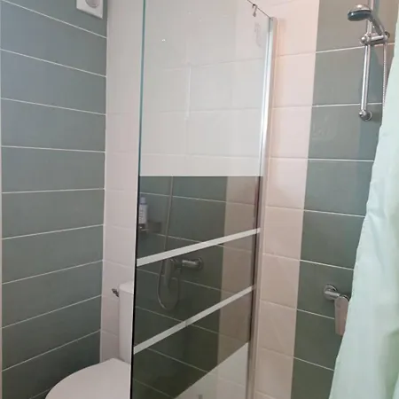 Maison Attenant Equipe De Plain Pied Climatise 6crsud Villa *