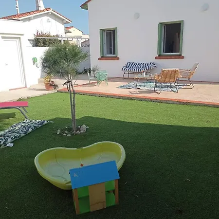 Villa Maison Attenant Equipe De Plain Pied Climatise 6crsud *