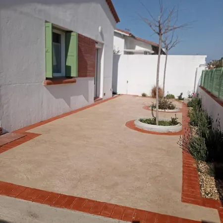 Villa Maison Attenant Equipe De Plain Pied Climatise 6crsud
