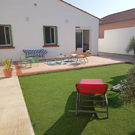 Villa Maison Attenant Equipe De Plain Pied Climatise 6crsud *